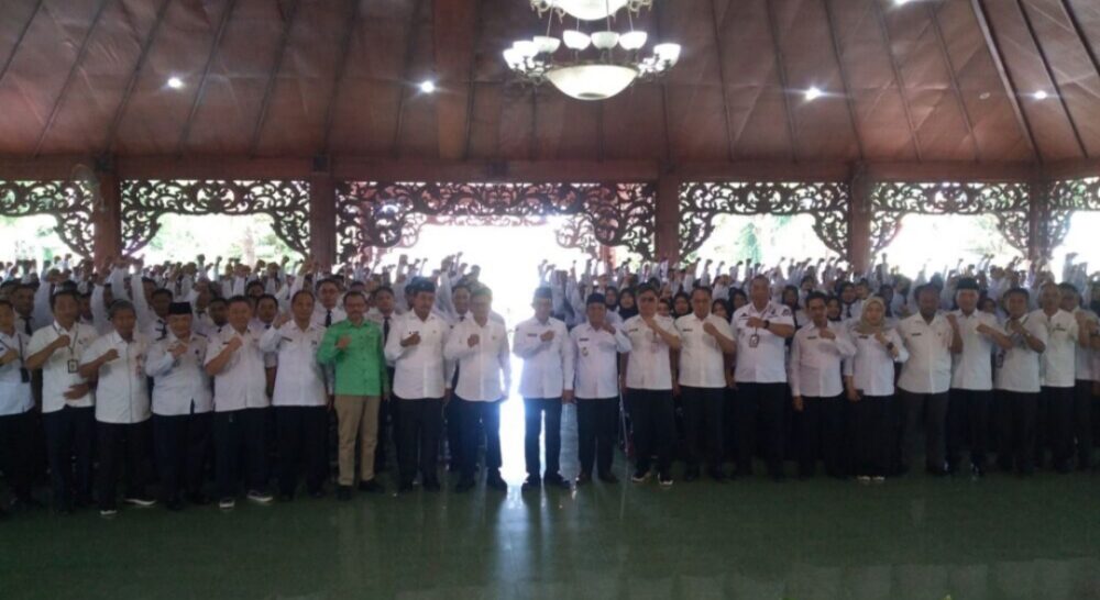 320 PPPK Dilantik, Bupati Pamekasan Tekankan Profesionalisme.